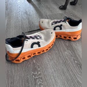On Running - MONSTER Sz 8.5